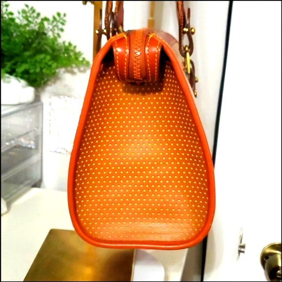 NWOT DOONEY & BOURKE CABRIO LEATHER DOT SHOULDER BAG - Picture 6 of 17